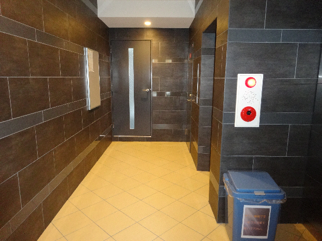 エントランス　エントランス部分