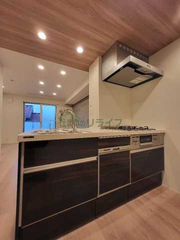 キッチン　別部屋参考写真となります。