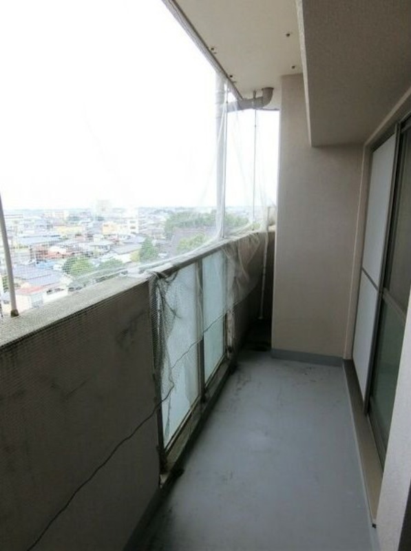 バルコニー　図面と現状に相違がある場合には現状を優先