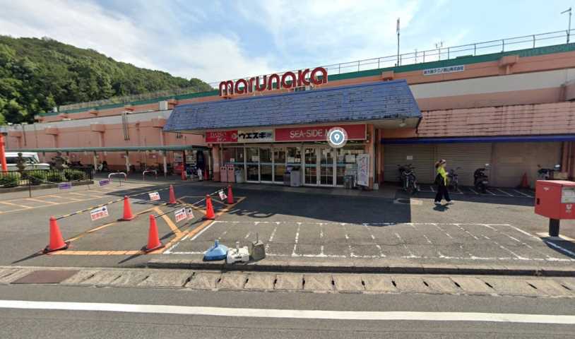 コンビニ　ファミリーマート笠岡中央店（コンビニ）まで828m