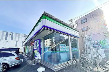 コンビニ　ファミリーマート サンズ中央林間四丁目店（コンビニ）まで472m