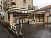 コンビニ　セブンイレブン松戸六実駅前店（コンビニ）まで426m