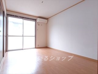 居室・リビング　エアコン付き