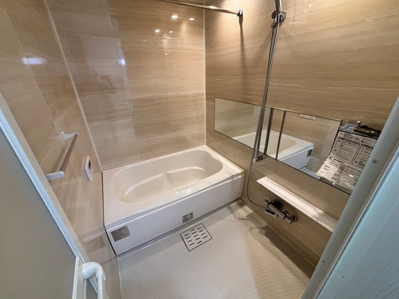 バス・シャワールーム　※別部屋の写真です