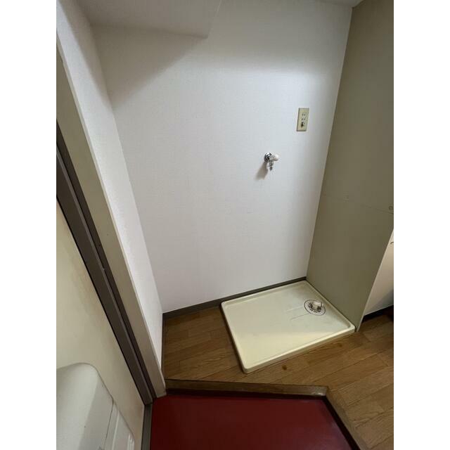 その他設備　室内洗濯機置き場　※他部屋１Ｒの画像です