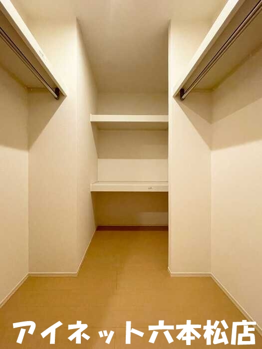 収納　収納たっぷりでいいですね。