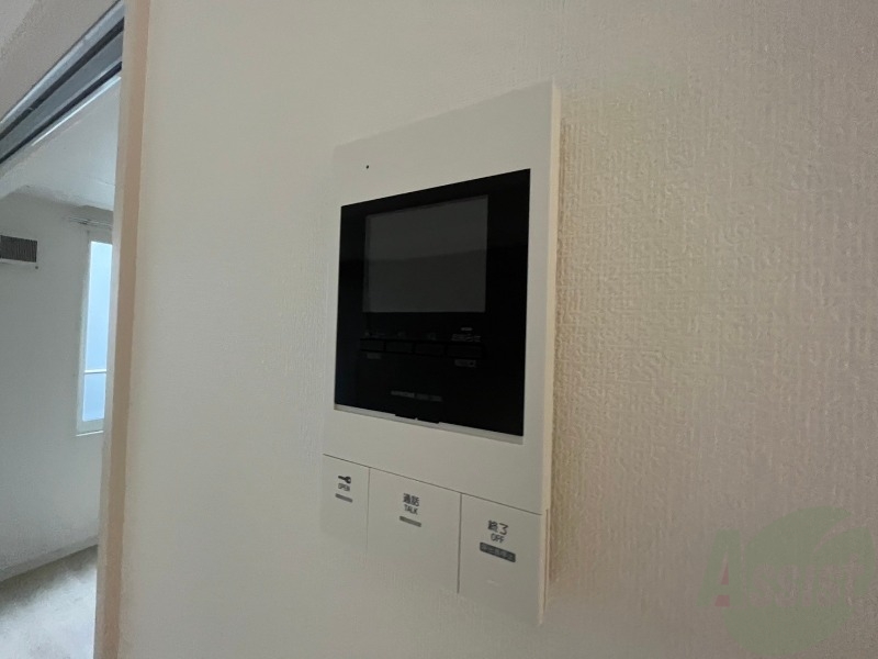 セキュリティ　ＴＶモニター付インターホンです。来客者の顔が見えるので安心！