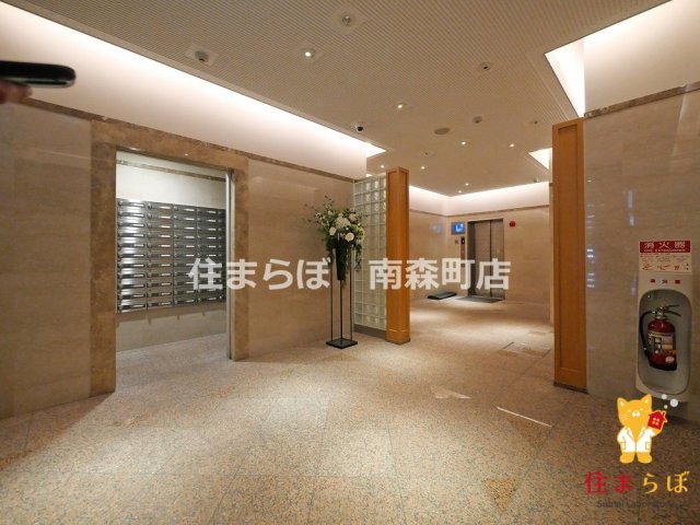 エントランス　共用部の印象も大切に