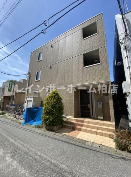 建物外観　外観は落ち着いています