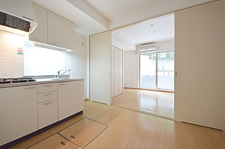 居室・リビング　別部屋の画像を使用しております。