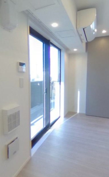 居室・リビング　※別部屋の参考写真です。