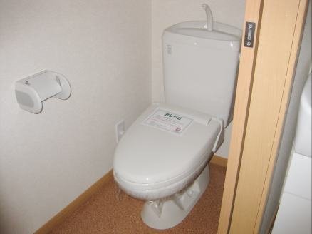 トイレ　ゆったりとした空間のトイレです
