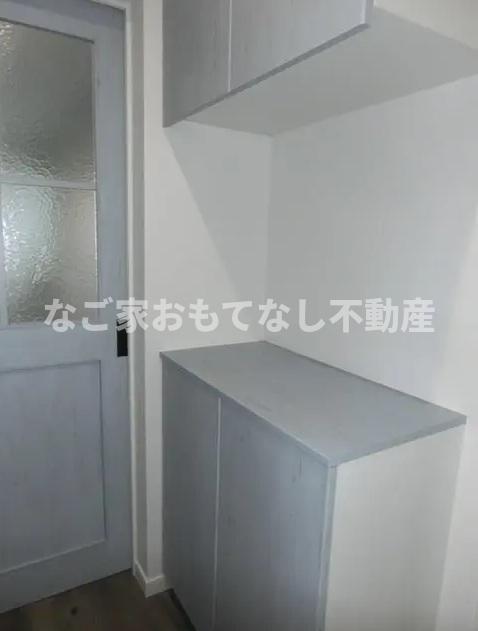 玄関　※写真は別号室