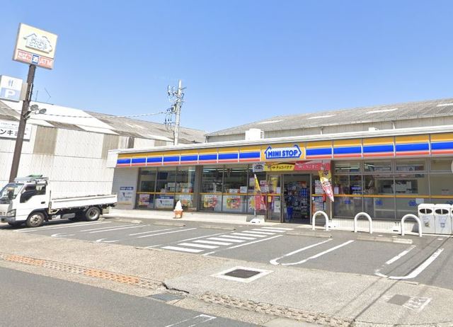 コンビニ　ミニストップ 江戸川中央３丁目店（コンビニ）まで911m