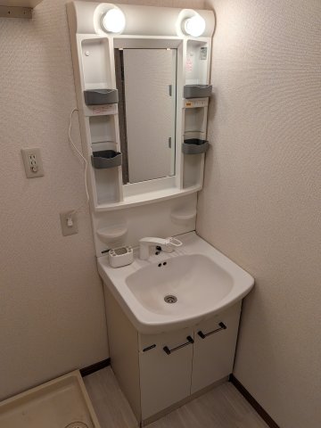 洗面設備　生活に欠かせない独立洗面台です