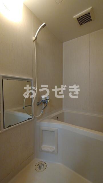 バス・シャワールーム　?