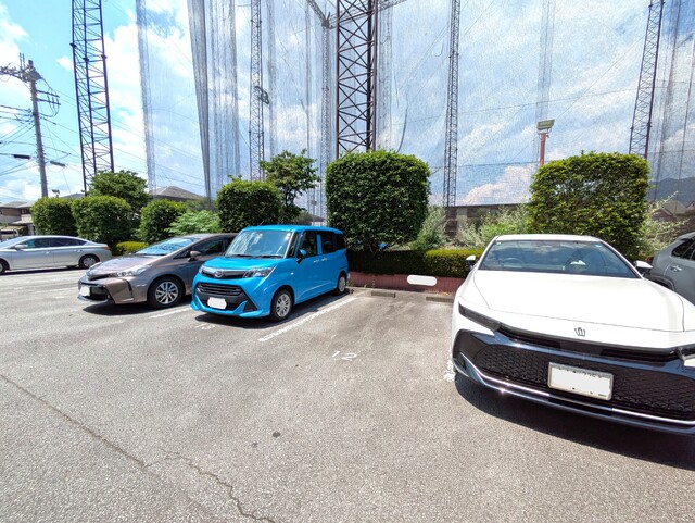 駐車場　敷地内駐車場　１台付き無料！