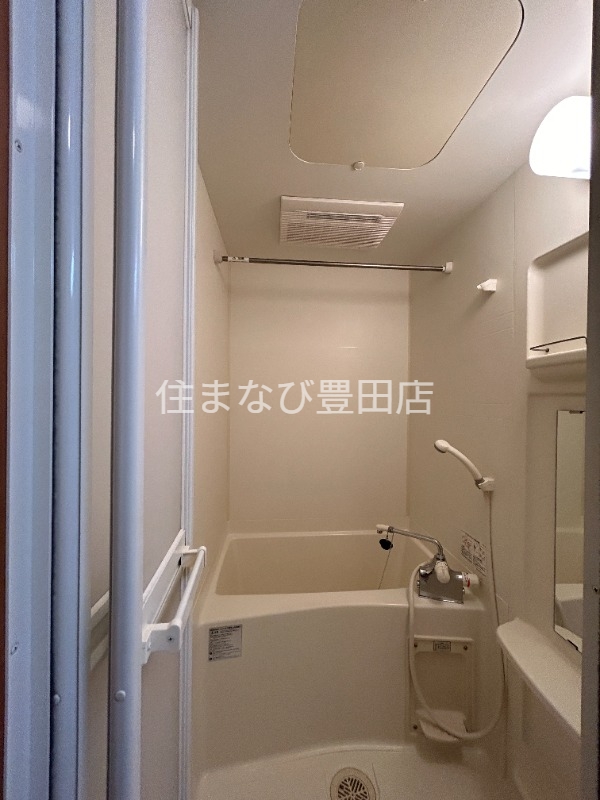 バス・シャワールーム　同型別部屋写真