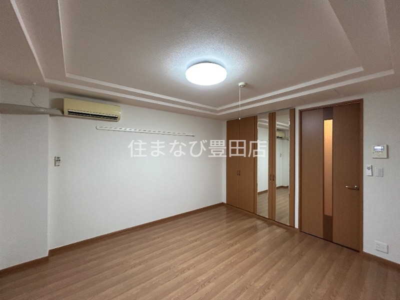 居室・リビング　同型別部屋写真