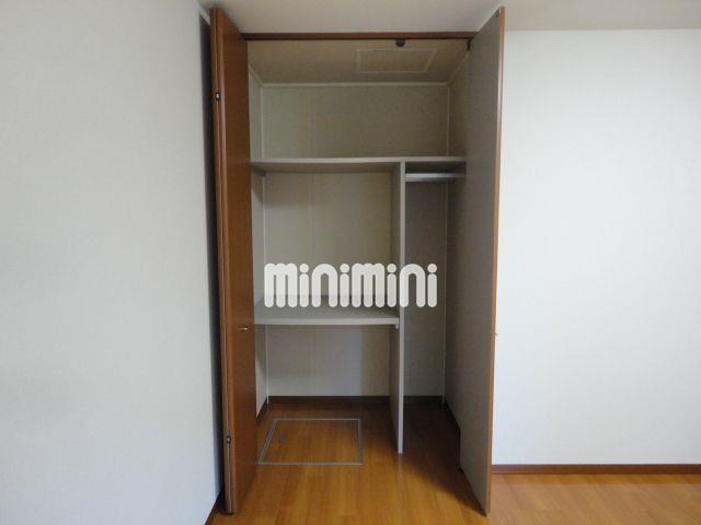 収納　仕切りのある収納は便利です