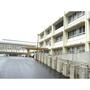 小学校　碧南市立棚尾小学校（小学校）まで632m
