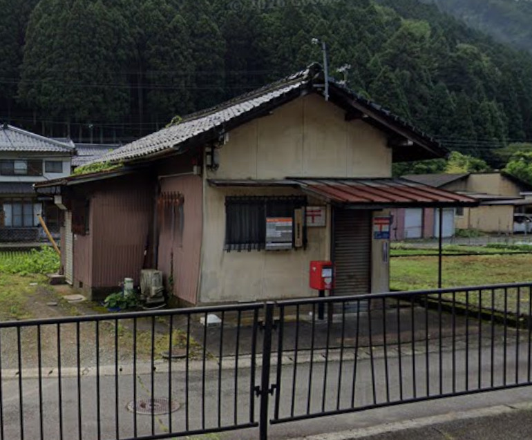 郵便局　円山簡易郵便局（郵便局）まで402m