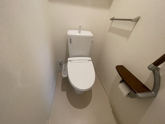 トイレ　※別部屋の写真です