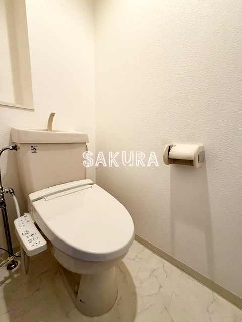 トイレ　落ち着いた色調のトイレです♪