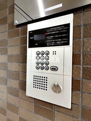 セキュリティ　不審者、勧誘員をシャットアウトできるオートロックです♪