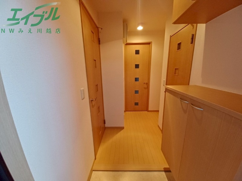 玄関　同型参考写真