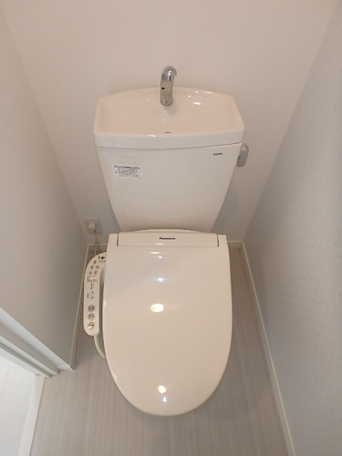 トイレ　シャワートイレ完備