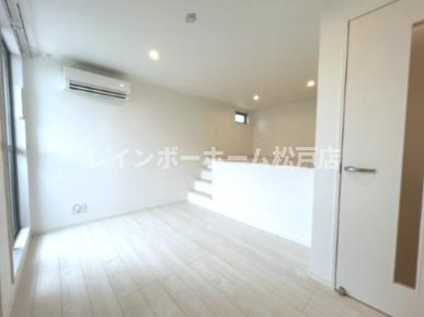 居室・リビング　使いやすい居間です