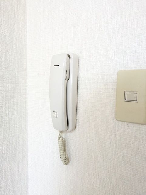 セキュリティ　★インターホンで室内にいながら来客対応が出来ます★