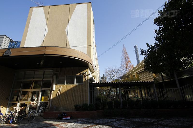 小学校　老松小学校（小学校）まで880m