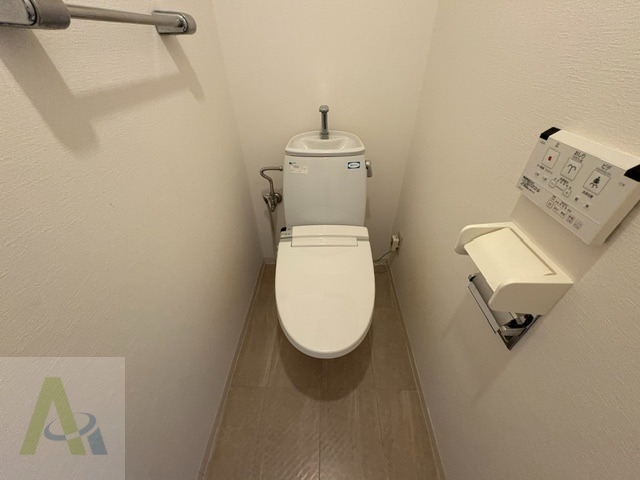 ロイヤルビブレ雲雀ケ丘のトイレ写真