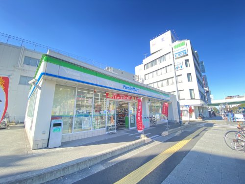 コンビニ　ファミリーマート 伏見通大須店（コンビニ）まで245m