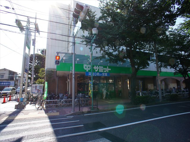 スーパー　サミットストア大泉学園店（スーパー）まで504m