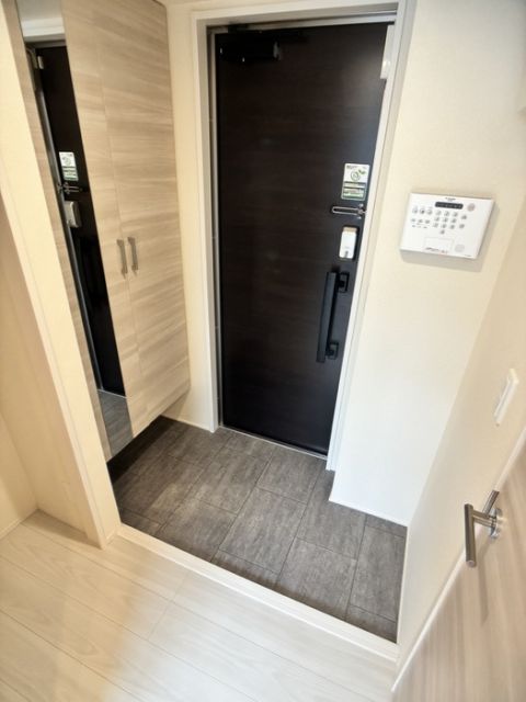 D-avance今本町Bの玄関写真