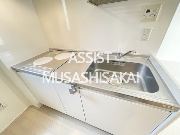 キッチン　室内写真：設備同仕様の別物件です