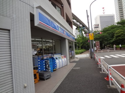 コンビニ　ローソン（コンビニ）まで168m