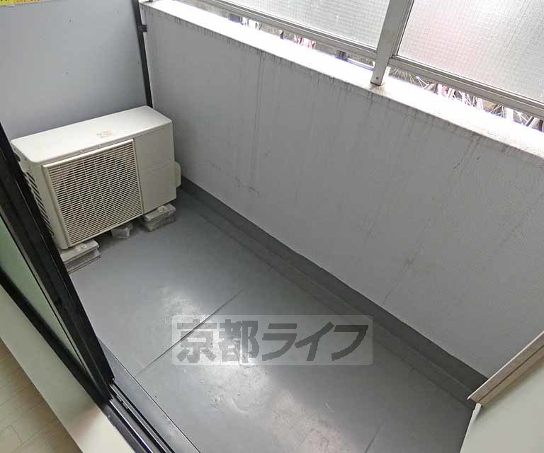 バルコニー　日当たりが良いです。
