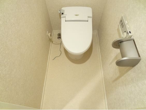 トイレ　トイレ別号室参考写真