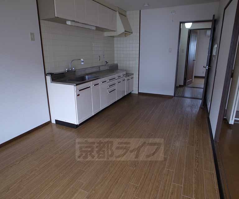 居室・リビング　奥行きのある室内です！