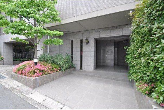 建物外観　エントランス