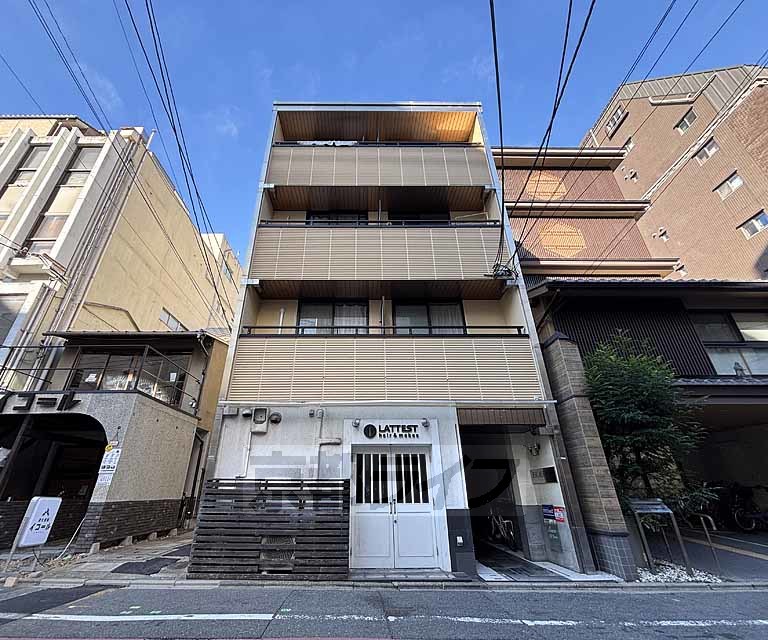 エスカル2六角の外観写真