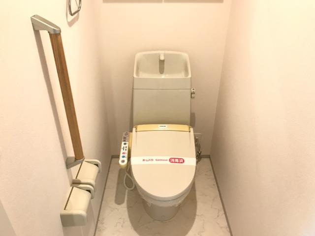 トイレ　シャワー付トイレ