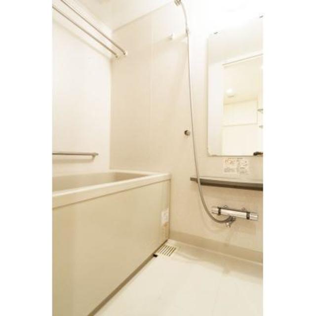 バス・シャワールーム　※写真は同タイプ住戸です。