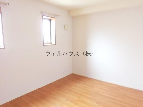 その他部屋・スペース　明るい洋室！