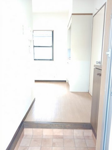 玄関　収納もある玄関です