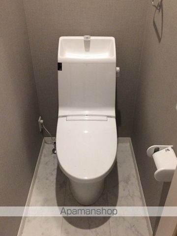 京王井の頭線 高井戸駅 徒歩8分 2階建 築11年のトイレ写真